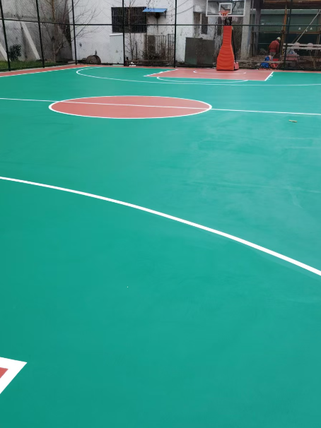 石泉 球场长期使用易出现地面开裂